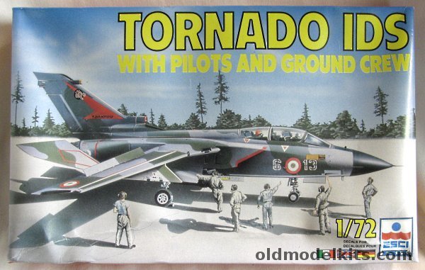 ESCI 1/72 Panavia MRCA Tornado IDS with Pilots and Ground Crew - RAF - Italian Air Force - Luftwaffe, 9077 plastic model kit